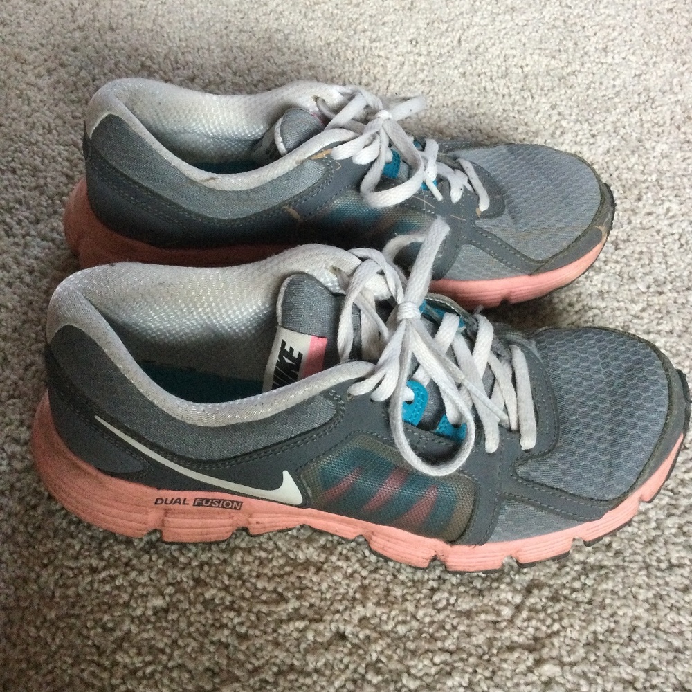 Ike women’s running shoes size 5Y